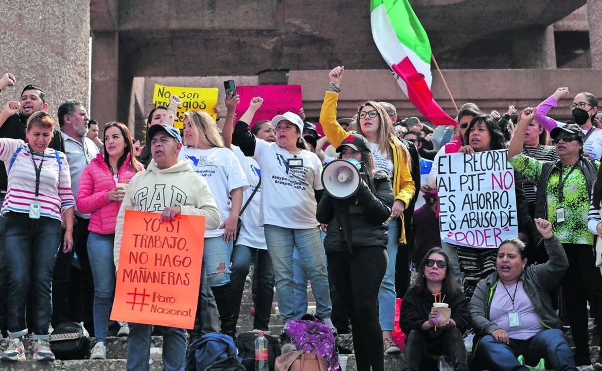 En días pasados, cientos de trabajadores del Poder Judicial protestaron por la extinción de los fideicomisos. Foto: Fernanda Rojas | El Universal
