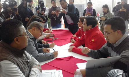 Continúan registros de candidatos en el PRI; 59 mujeres buscan ser aspirantes