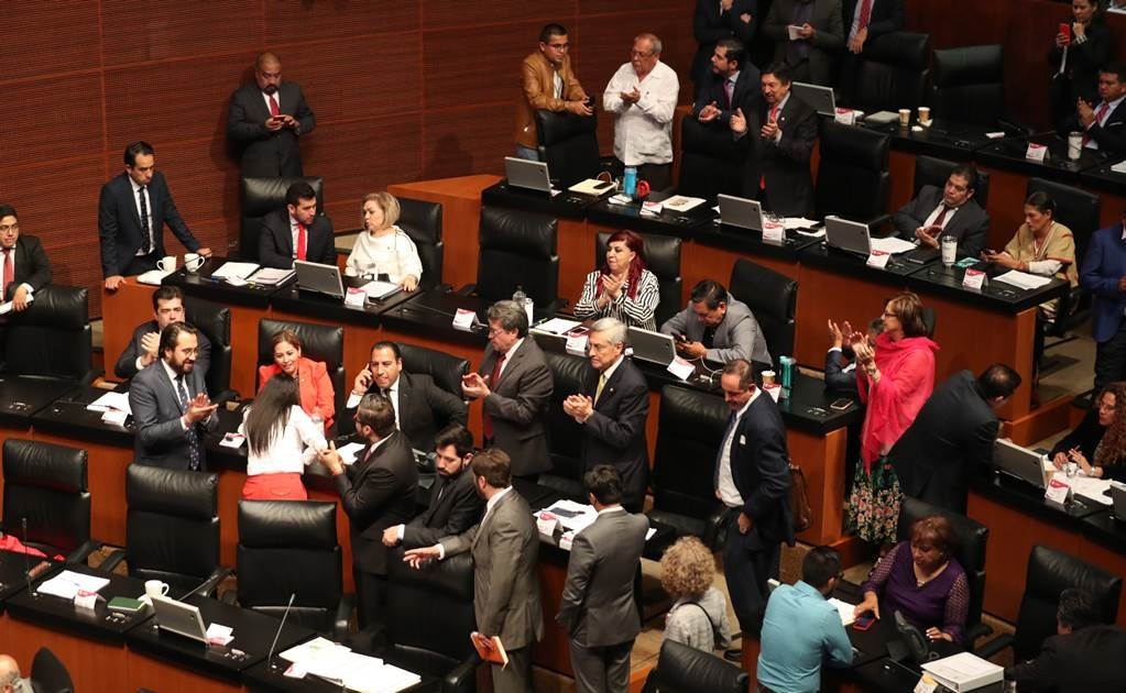 Senado aprueba en lo general la reforma educativa