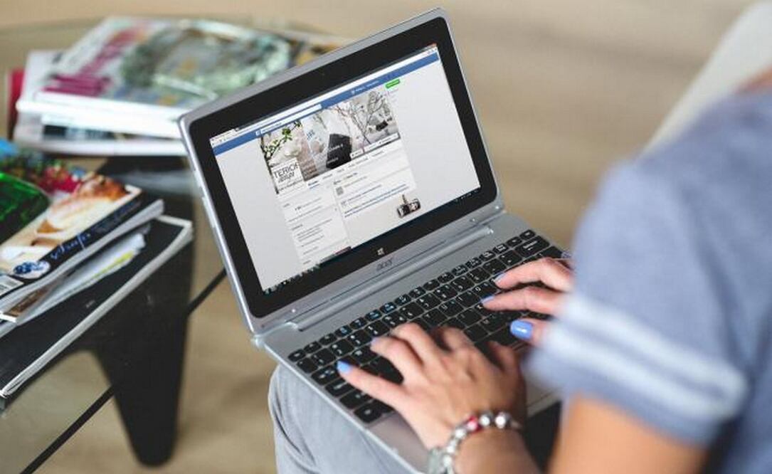 Hay aplicaciones que ponen en riesgo la privacidad de tus fotografías (Crédito: Pexels)