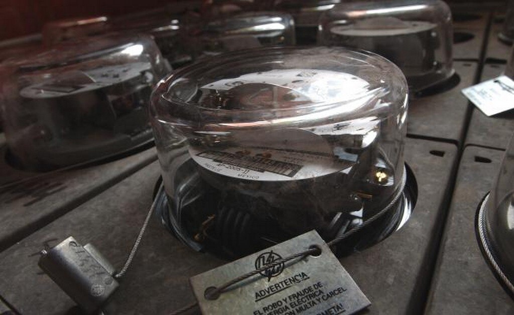  No pagan luz cuatro de cada 10 chilangos