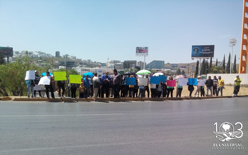 Por falta de agua, habitantes de comunidades de SLP se manifiestan