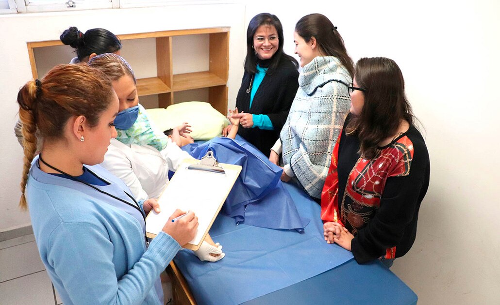 Coepris avala a DIF capitalino aplicación de tratamientos de salud