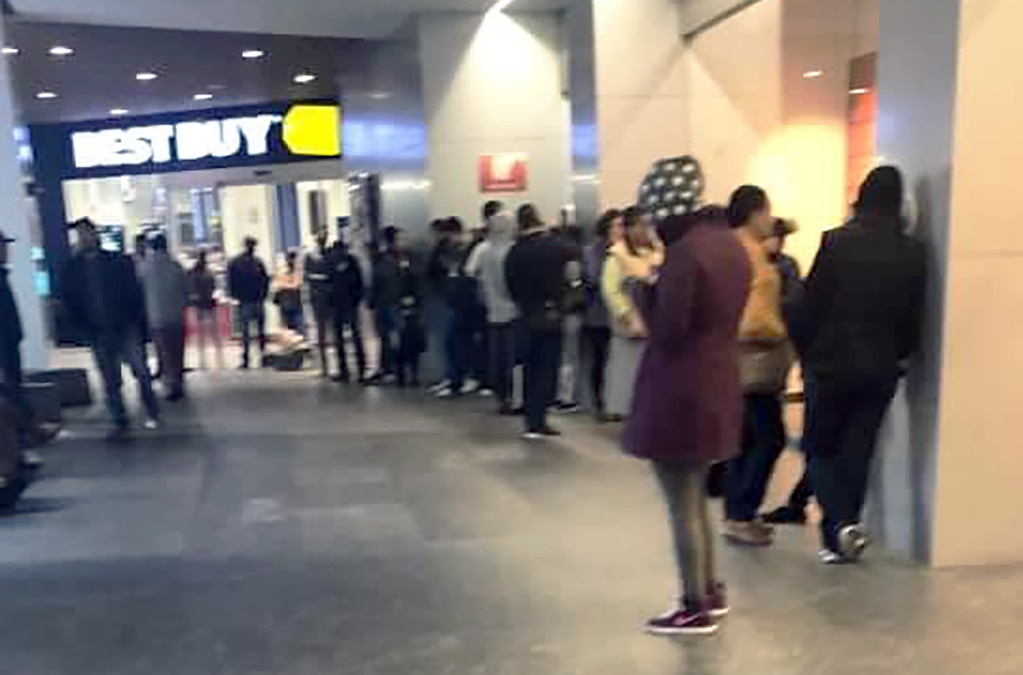 Inician filas por ofertas del Buen Fin