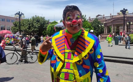 Llenan más de 300 payasos de colores y risas las calles de SLP; celebran reunión anual
