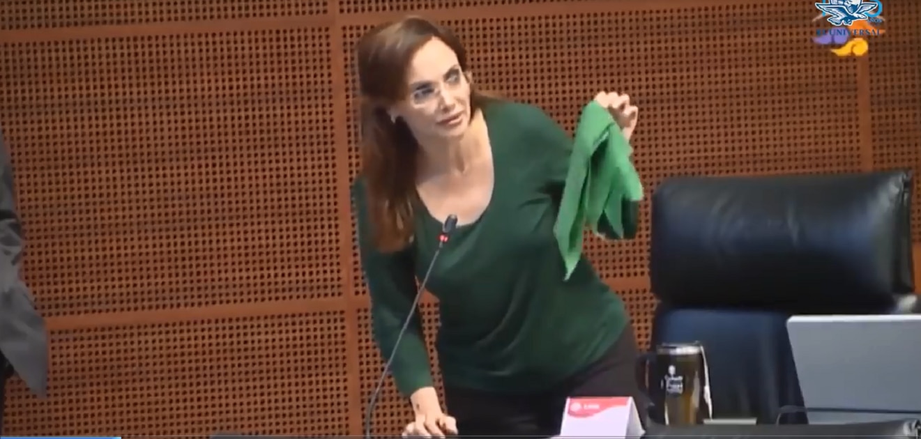 Enoja a Lilly Téllez paliacate pro aborto en su lugar; "yo estoy en contra", dice