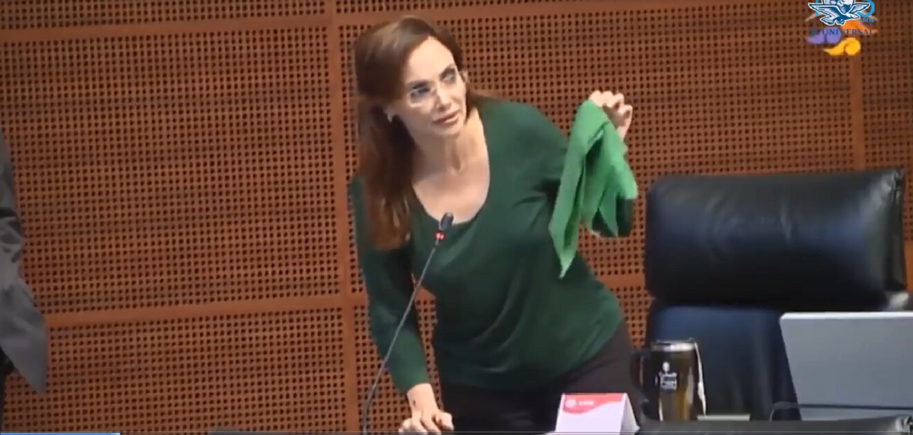 Enoja a Lilly Téllez paliacate pro aborto en su lugar; "yo estoy en contra", dice