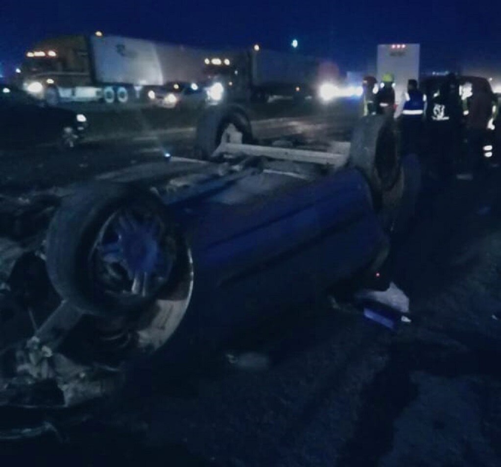 Vuelca camioneta en carretera México