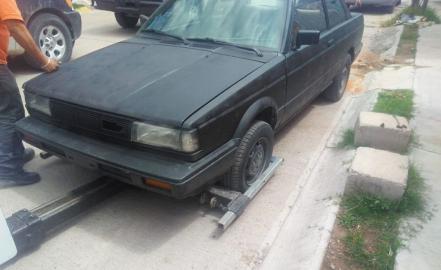 Detienen a tres por circular en auto robado y portación de arma de fuego