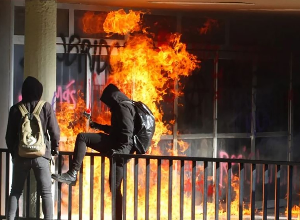 "Encapuchados buscan parar actividades académicas a toda costa", acusa UNAM