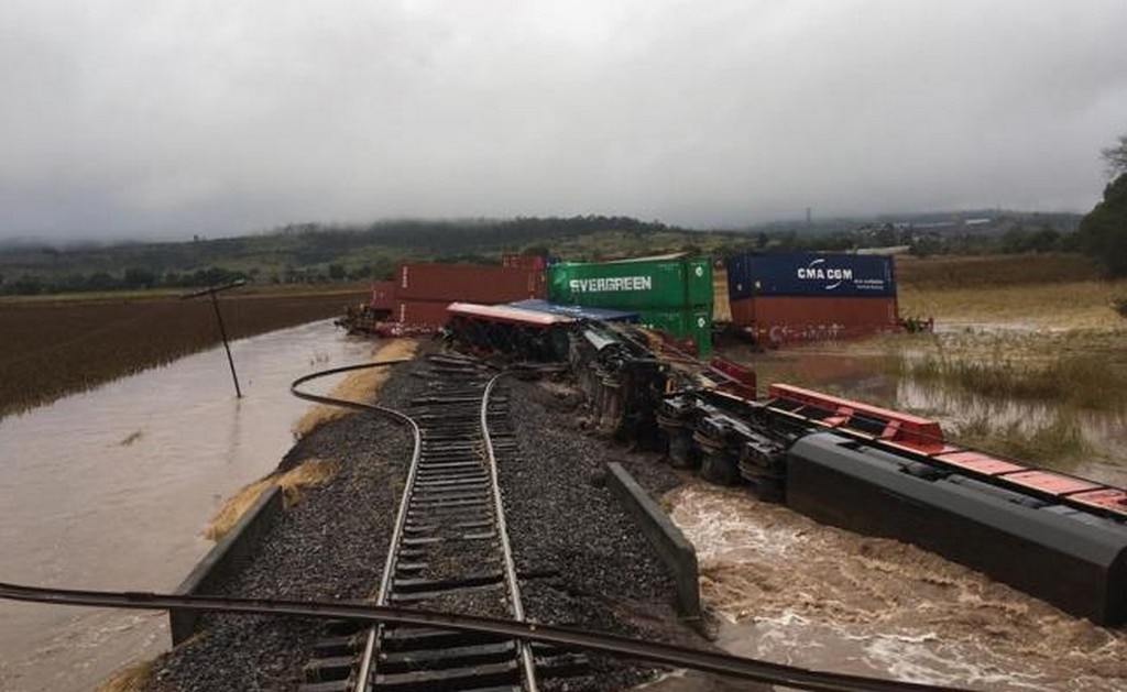  Descarrila tren de carga en el tramo Morelia-Charo, en Michoacán