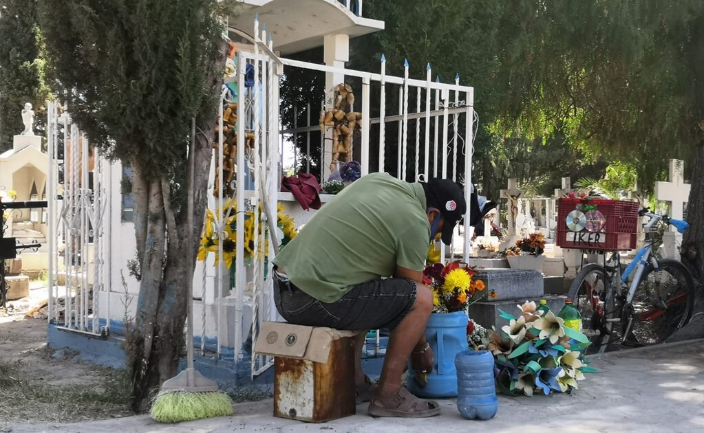 Panteones municipales de capital de SLP extienden su horario por el 10 de mayo