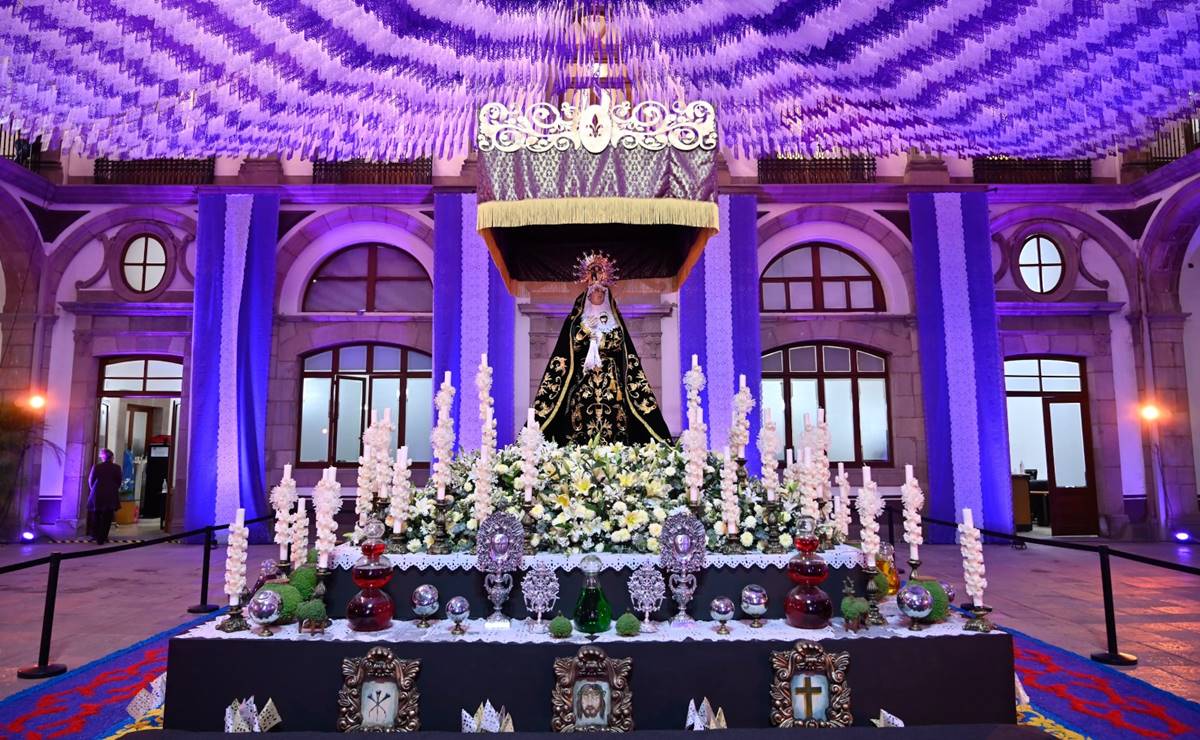 FOTOS: Así luce el monumental Altar de Dolores en el Palacio de Gobierno de SLP