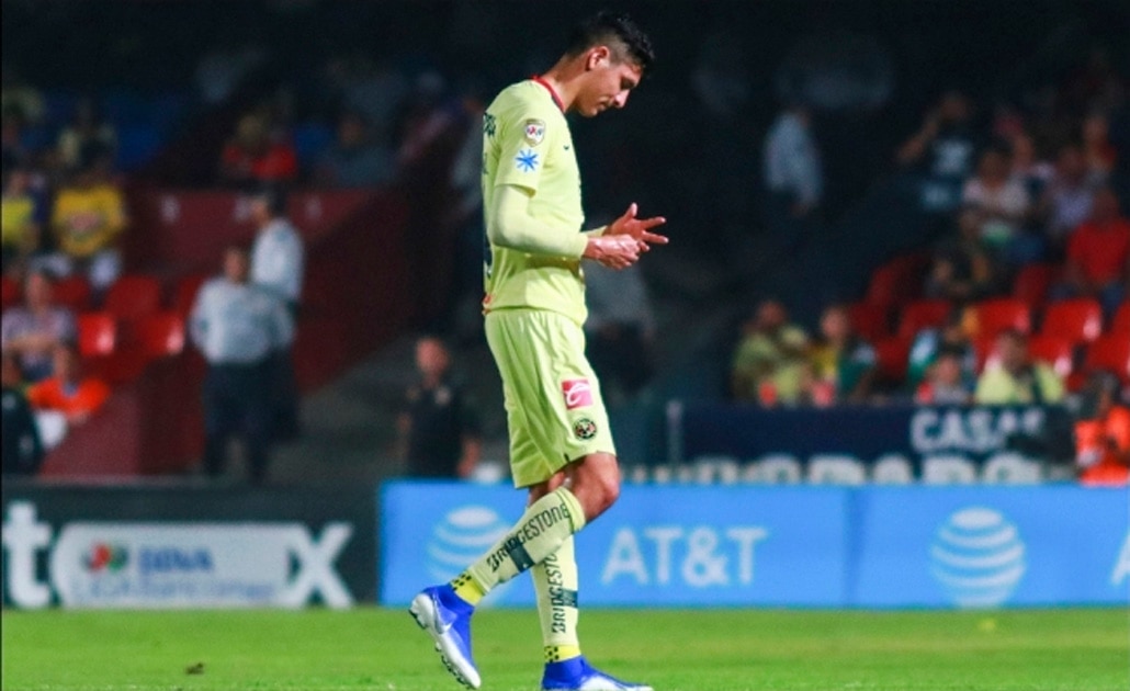 Edson Álvarez ya habría aceptado la oferta del Ajax