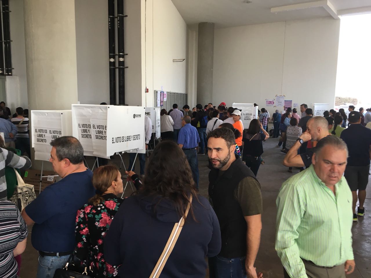 Desconcierto y molestia, predomina en apertura de casillas