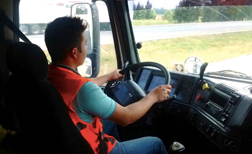 Ofrece Clúster Logístico becas para escuela de autotransporte