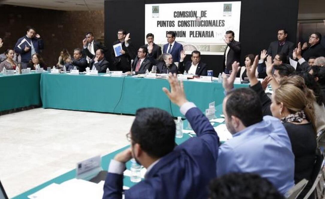 Votación de la Comisión de Puntos Constitucionales (AGUSTÍN SALINAS. EL UNIVERSAL)