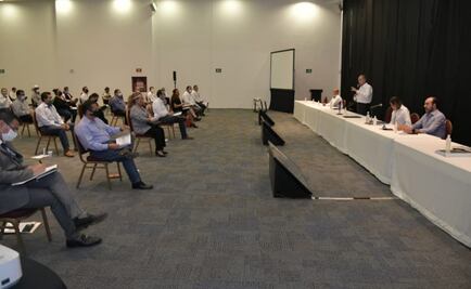 Fin de cuarentena no significa que se acabó el Covid-19, dice gobernador de SLP a ediles