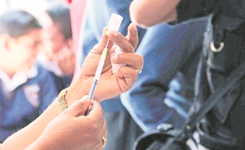 IMSS arranca vacunación contra la influenza