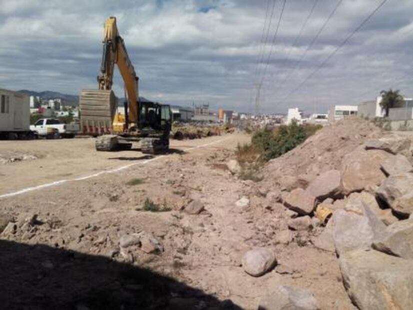 Inicia segunda etapa de colector sanitario en avenida Sierra Vista