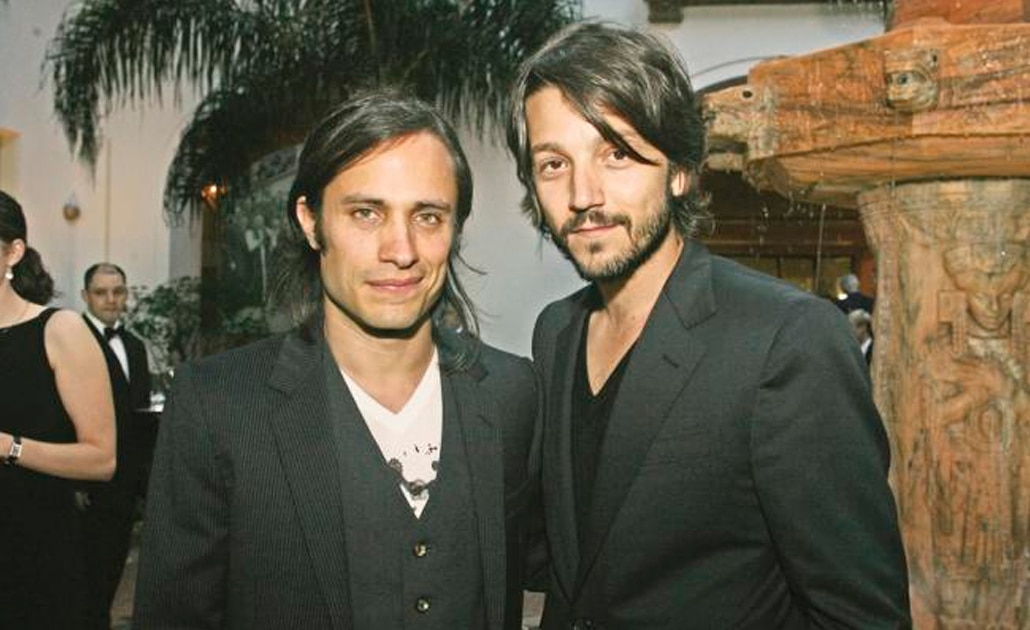 Gael García y Diego Luna felicitan a Cuarón
