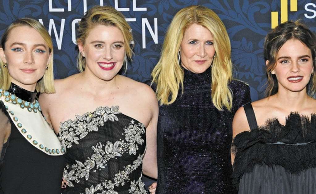 La protagonista Saoirse Ronan, la directora Greta Gerwig y las actrices Laura Dern y Emma Watson. Foto/AP