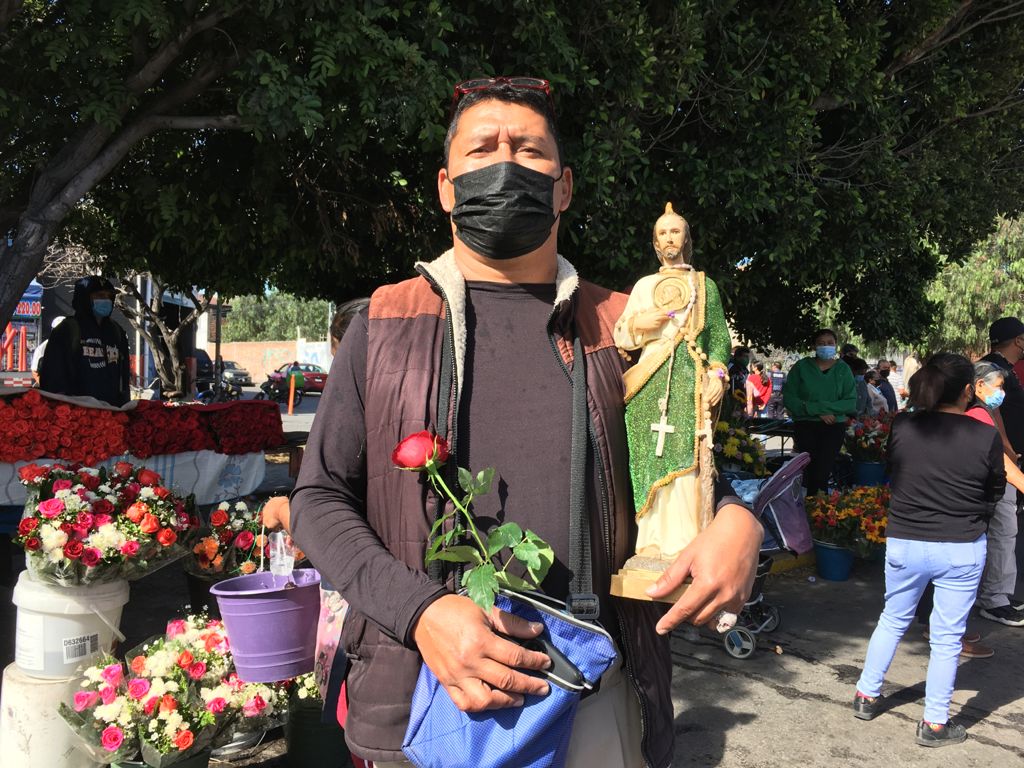 Potosinos festejan a San Judas Tadeo, el santo de las causas imposibles