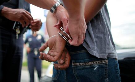 Hombre es detenido por portar arma de fuego