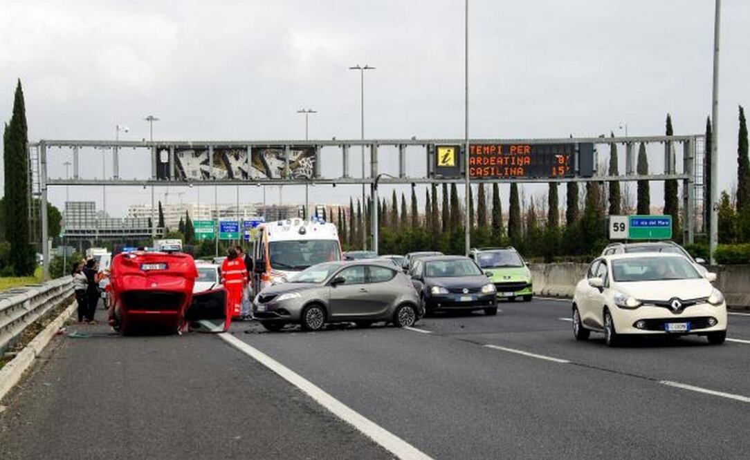 Es importante mantener la calma frente a los choques automovilísticos y no huir. [Foto: Pixabay]