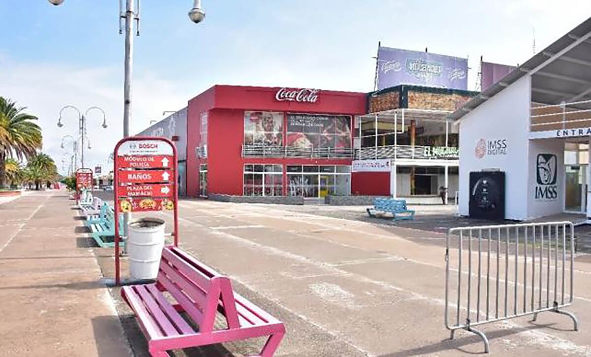 Buscan prohibir estacionamiento en alrededores de la FENAPO