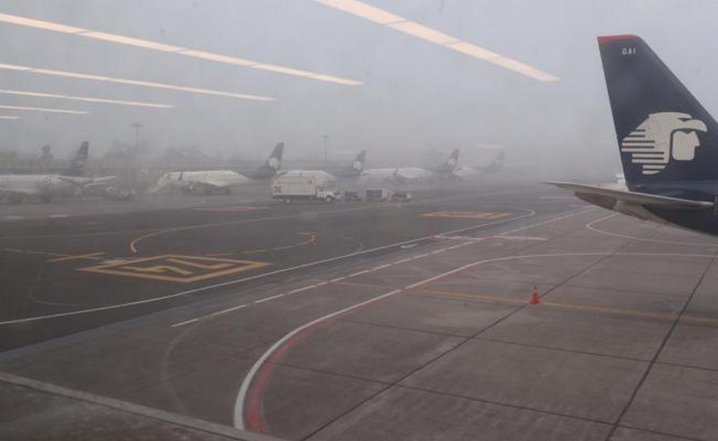 Banco de niebla en el aeripuerto. Foto: Nadya Murillo