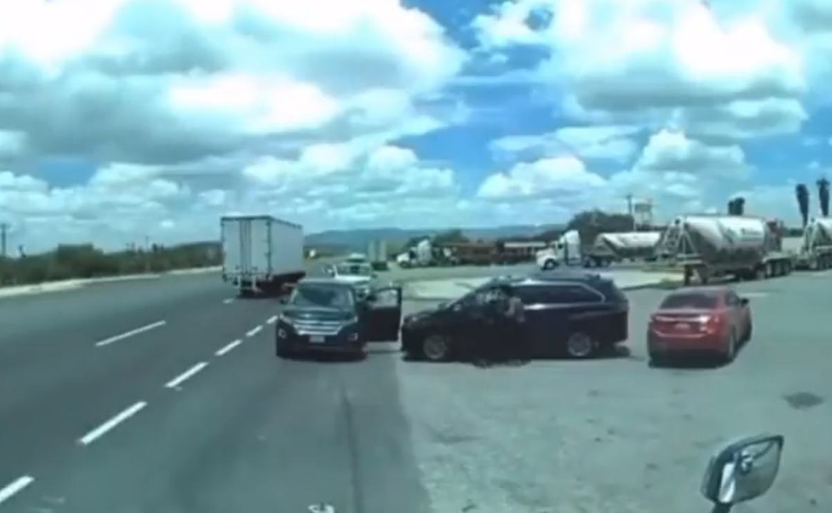 VIDEO. Captan robo de camioneta a familia en carretera de Matehuala a SLP