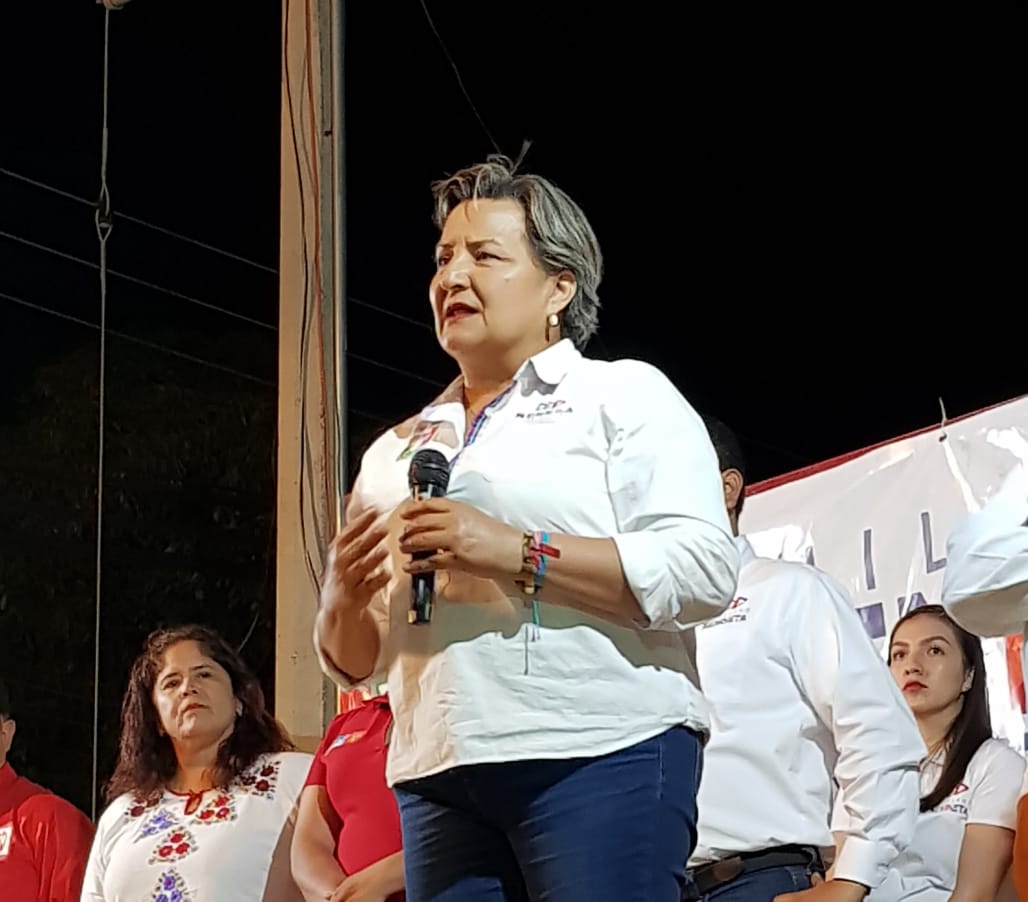 Maestros, pilar de la educación mexicana: Rebeca Terán