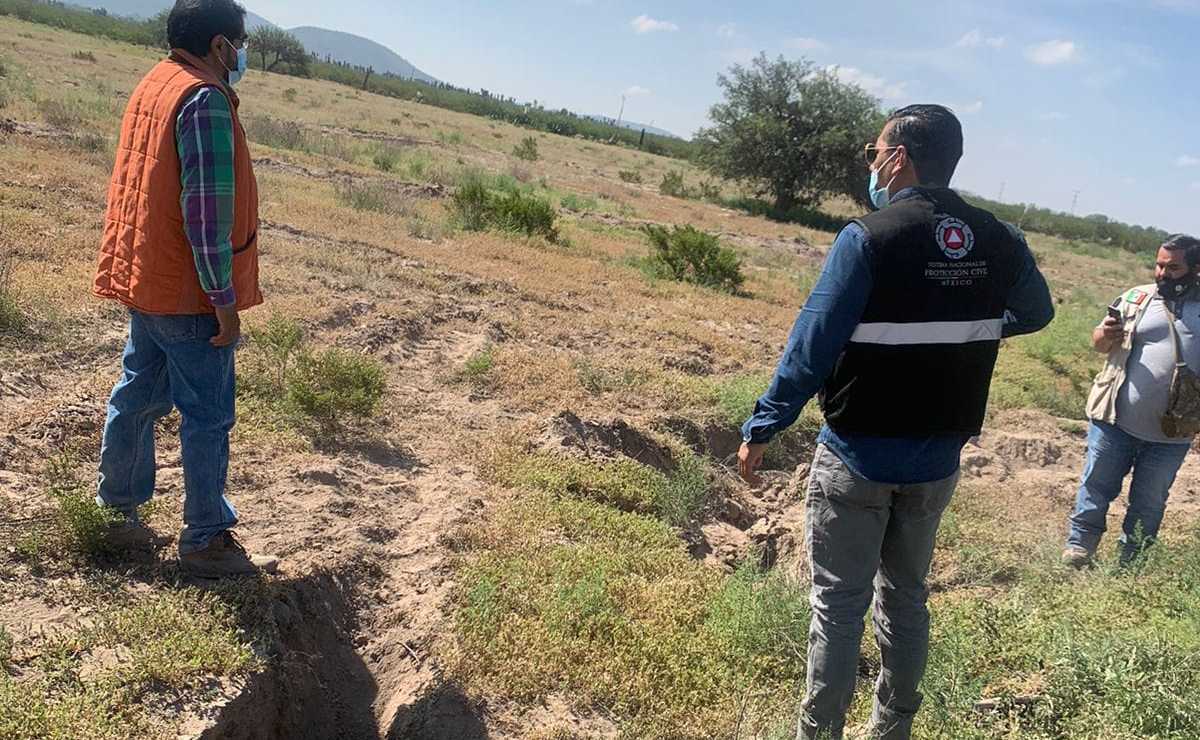 FOTOS. Se abre grieta de 300 metros en SLP; piden investigación de Instituto de Geología