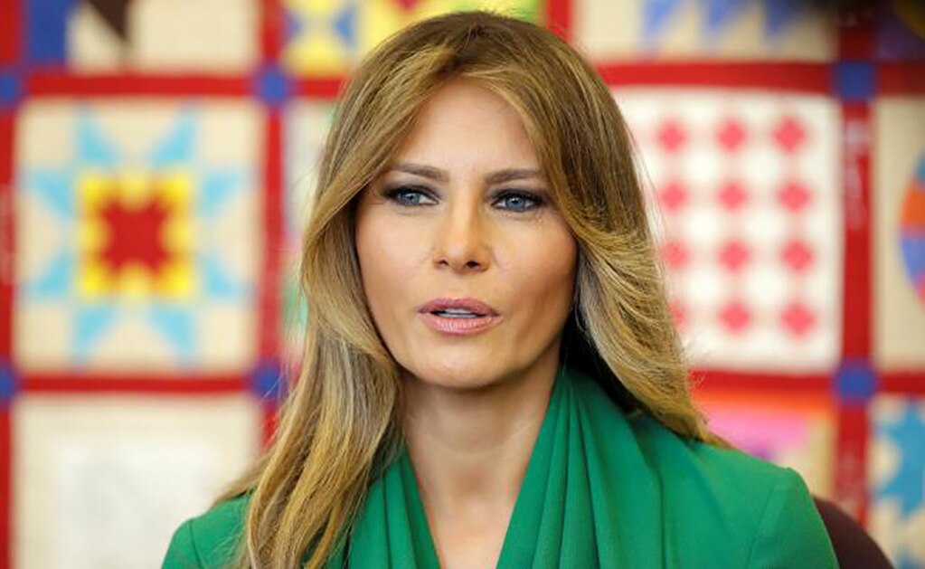 Padres de Melania logran residencia en EU con programa que Trump quiere eliminar