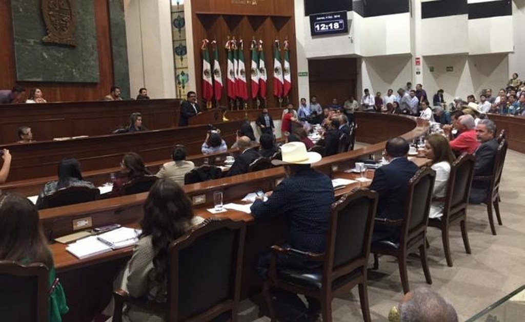  Diputados del PRI rechazan cobrar primera quincena en congreso de Sinaloa
