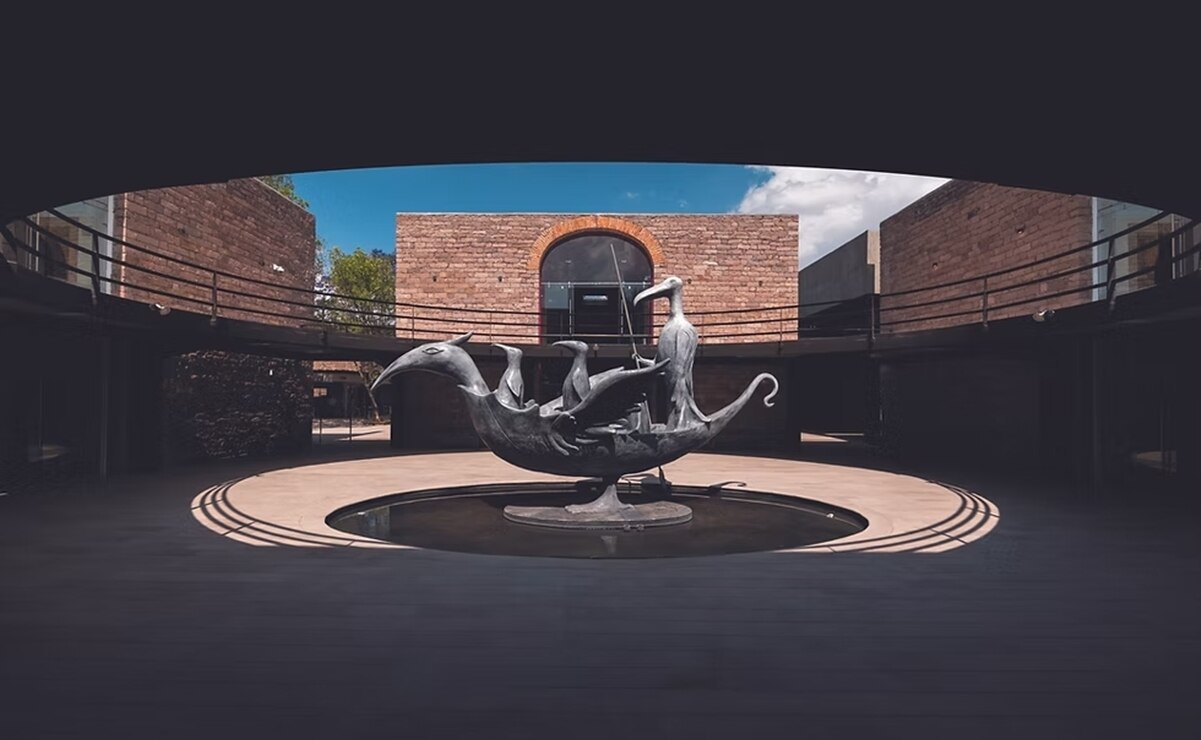 Escultura La barca de las grullas. Foto: leonoracarringtonmuseo.org