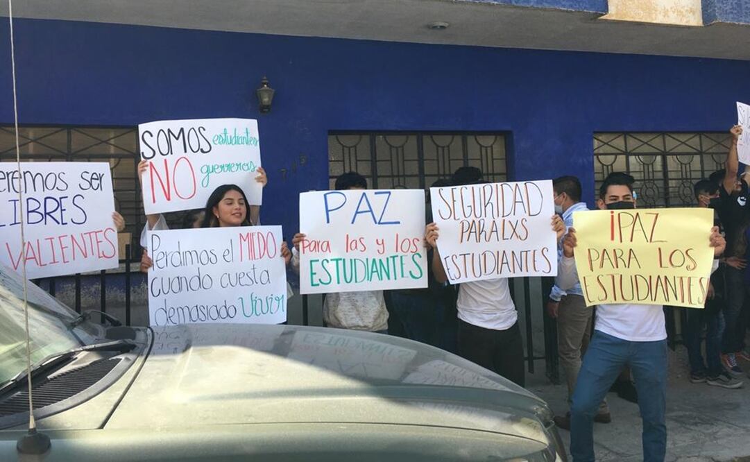 Estudiantes de la UASLP realizaron una protesta pacífica este viernes para exigir mayores condiciones de seguridad. Foto: Xochiquetzal Rangel