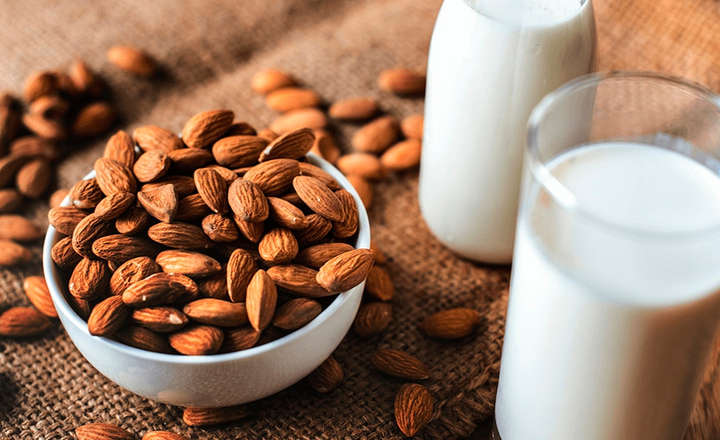 Bebidas vegetales con poca proteína y más caras que la leche: Profeco