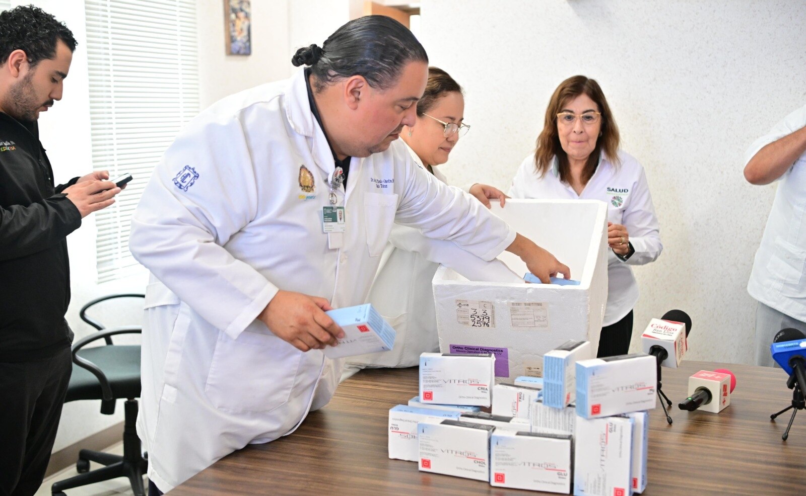 Gobierno de SLP entrega insumos urgentes al Hospital Central para mantener atención ante transición a IMSS-Bienestar