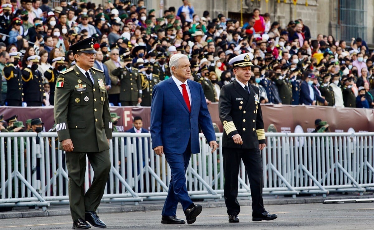 AMLO agradece lealtad de Ejército y Marina con su “nueva rama”, la ...