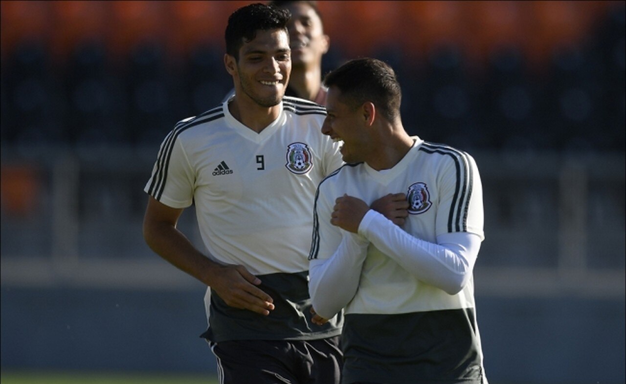  Raúl Jiménez está muy cerca de marca de 'Chicharito'