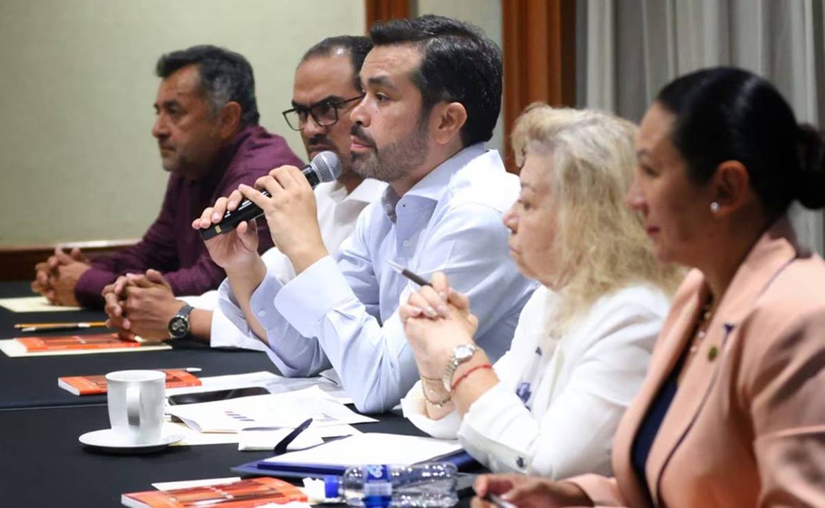 Álvarez Máynez pide al Tribunal Electoral blindar elecciones y dar certeza al voto