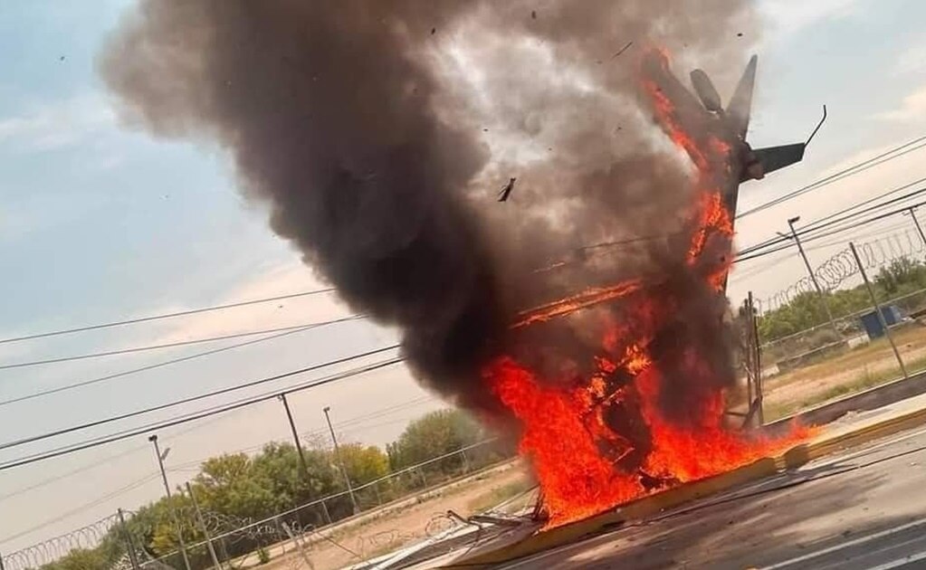 Cae helicóptero y se incendia en Apodaca, Nuevo León