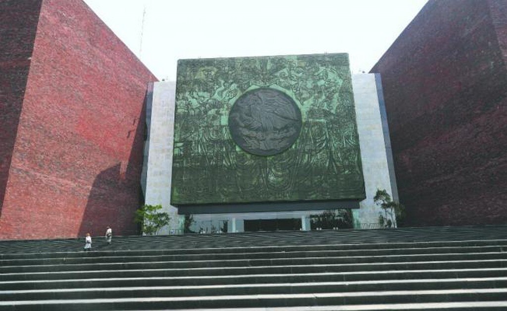  Dan “manita de gato” a San Lázaro por toma de protesta de AMLO