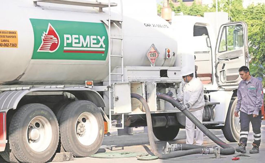 Investigarán a transportistas y proveedores de Pemex por huachicoleo