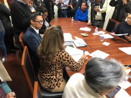 Diputados firman “a ciegas” aumento a Interapas