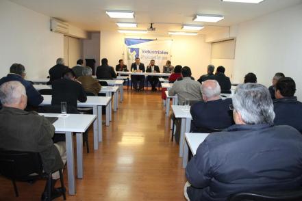 Industriales se reúnen con Leonel Serrato Sánchez