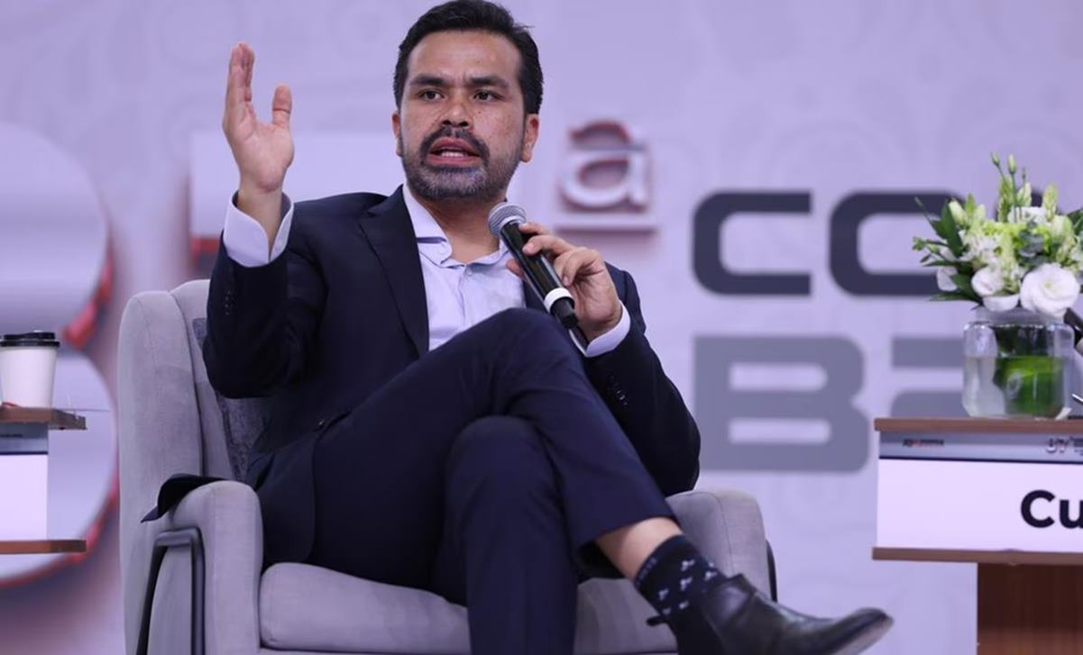 El candidato presidencial de MC también planteó que separar el sistema de salud y de protección social del sistema de pensiones mejorará el esquema financiero del país. Foto: Diego Simón Sánchez / EL UNIVERSAL