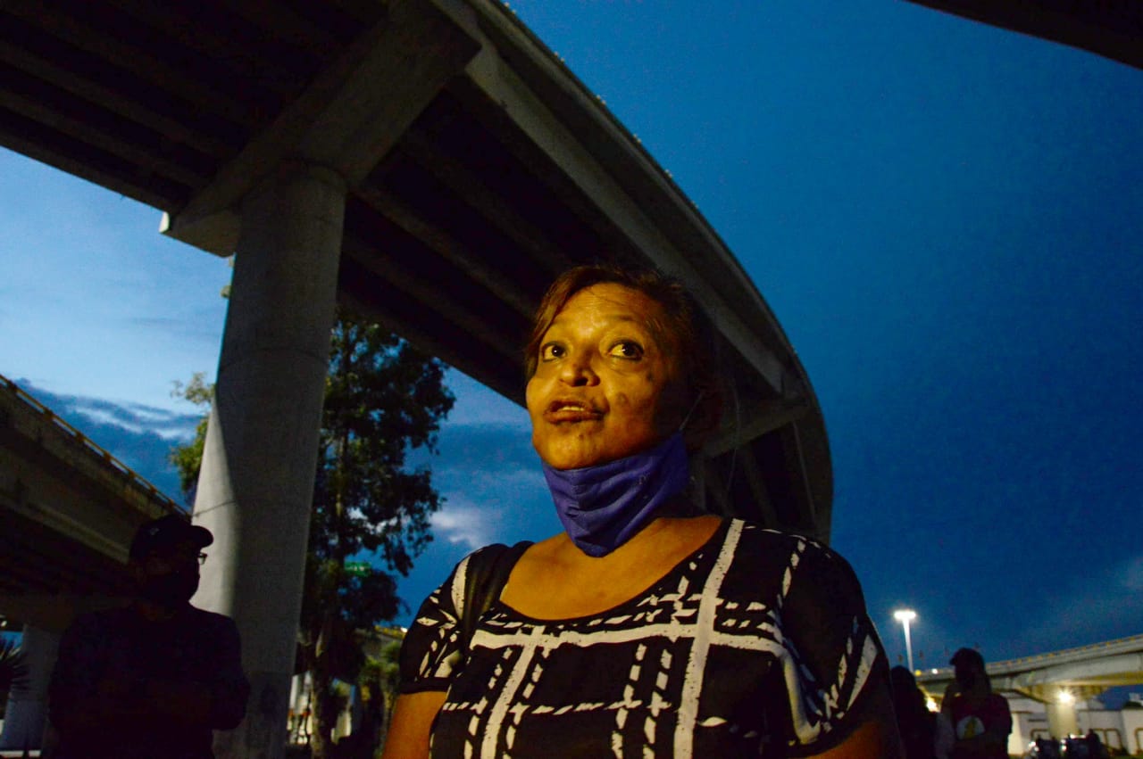 Rompen diálogo trabajadores de la fiscalía y gobierno; mantendrán bloqueo hasta que les paguen 